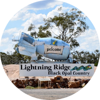 Sign reads Lightning Ridge - Black Opal Country Sign reads Lightning Ridge - Black Opal Country
